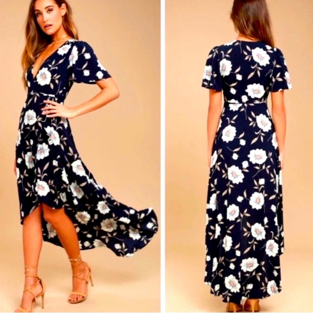 Lulu’s Lake Como Navy Floral Wrap Dress Size Medium